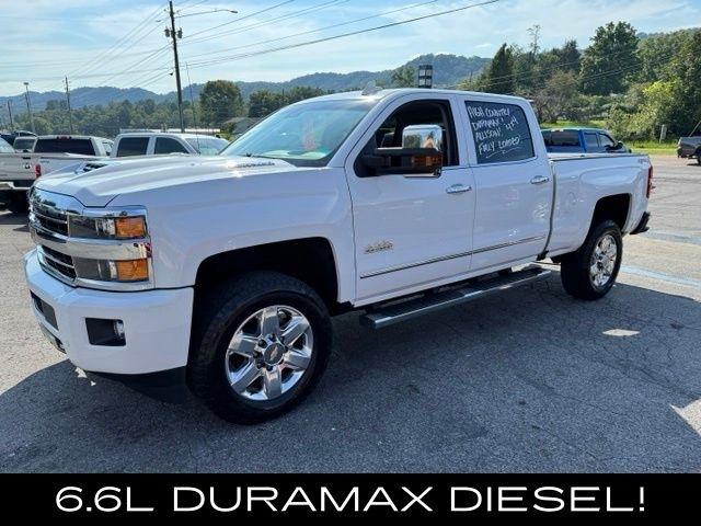 Chevrolet Silverado 2500HD 4WD Crew Cab 153.7" High Country 2019