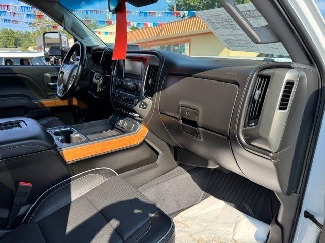 Chevrolet Silverado 2500HD 4WD Crew Cab 153.7" High Country 2019