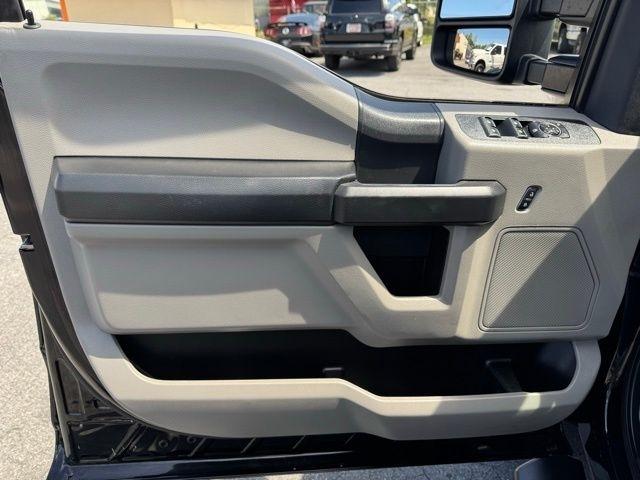 Ford Super Duty F-350 DRW King Ranch 4WD Crew Cab 8' Box 2022