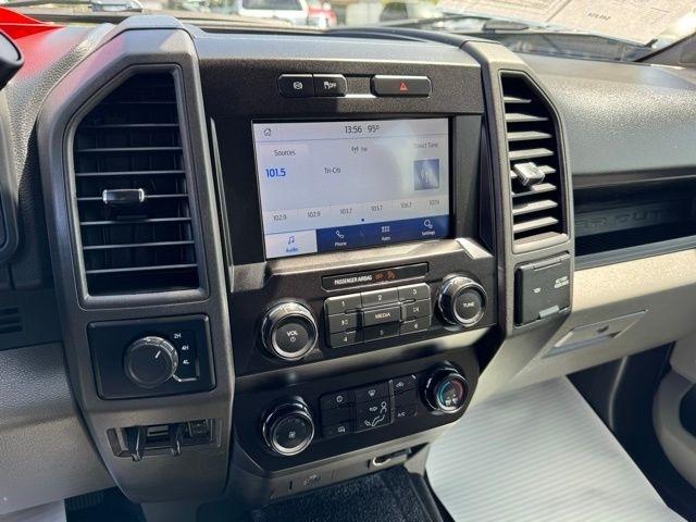 Ford Super Duty F-350 DRW King Ranch 4WD Crew Cab 8' Box 2022