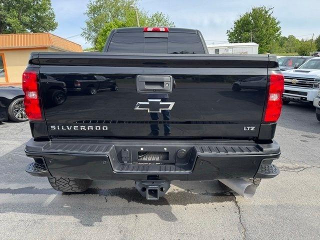 Chevrolet Silverado 2500HD 4WD Crew Cab 153.7" LTZ 2018