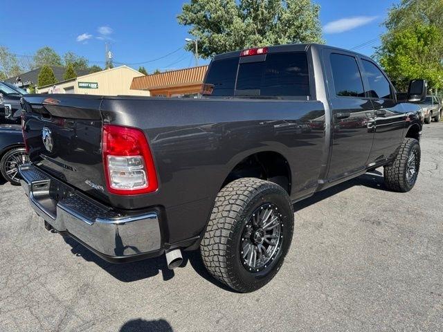 RAM 2500 Tradesman 4x4 Crew Cab 6'4" Box 2024