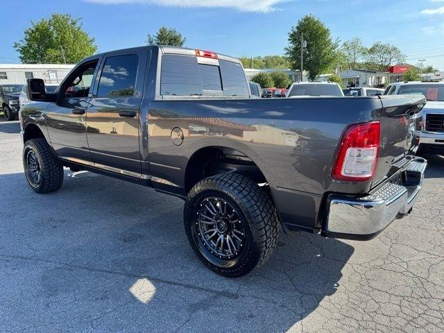 RAM 2500 Tradesman 4x4 Crew Cab 6'4" Box 2024