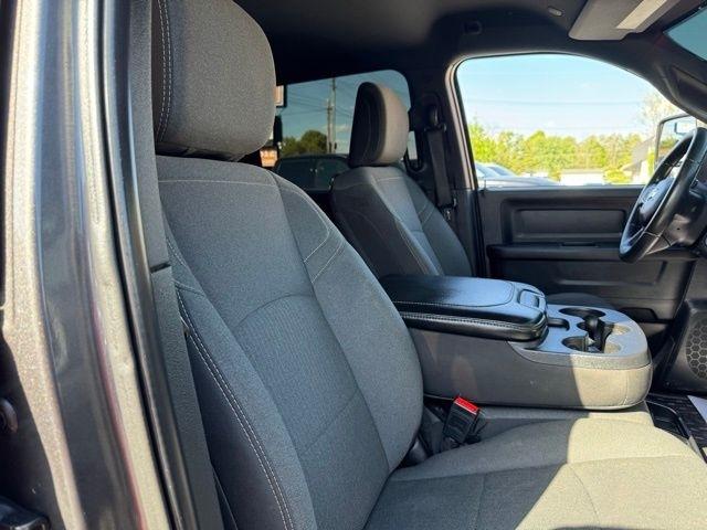 RAM 2500 Tradesman 4x4 Crew Cab 6'4" Box 2024