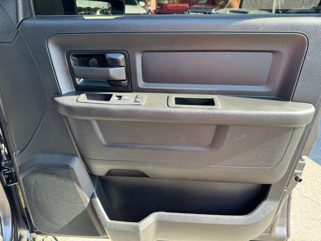 RAM 2500 Tradesman 4x4 Crew Cab 6'4" Box 2024