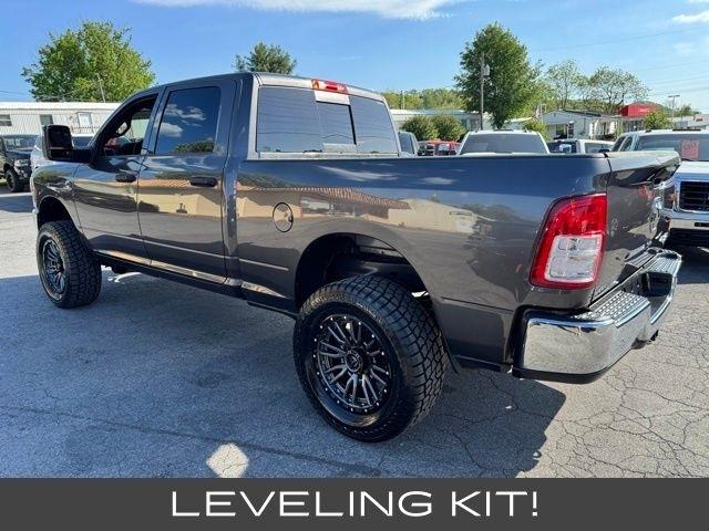 RAM 2500 Tradesman 4x4 Crew Cab 6'4" Box 2024