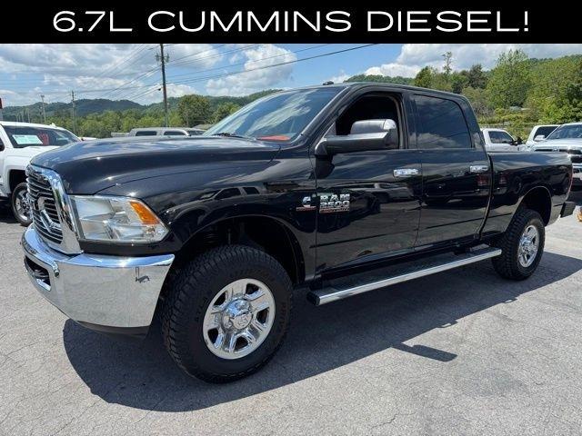 RAM 2500 Tradesman 4x4 Crew Cab 6'4" Box 2017