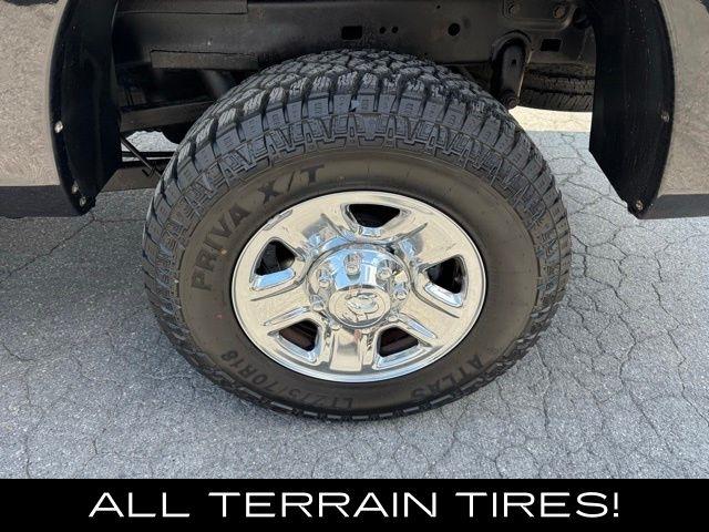 RAM 2500 Tradesman 4x4 Crew Cab 6'4" Box 2017