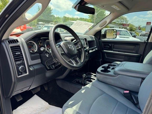 RAM 2500 Tradesman 4x4 Crew Cab 6'4" Box 2017
