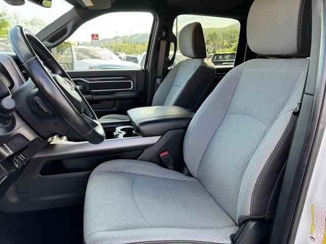 RAM 2500 Big Horn 4x4 Crew Cab 6'4" Box 2024