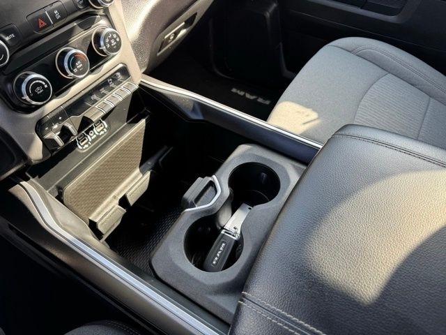 RAM 2500 Big Horn 4x4 Crew Cab 6'4" Box 2024