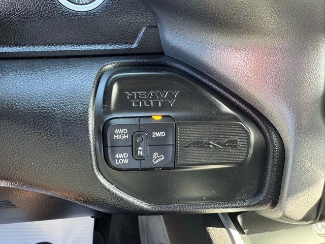 RAM 2500 Big Horn 4x4 Crew Cab 6'4" Box 2024