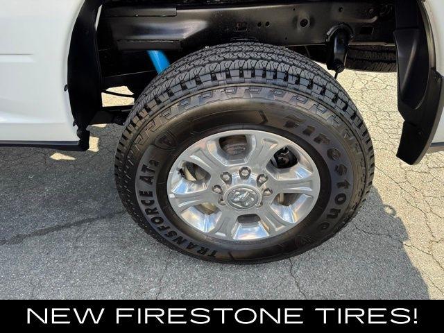 RAM 2500 Big Horn 4x4 Crew Cab 6'4" Box 2024