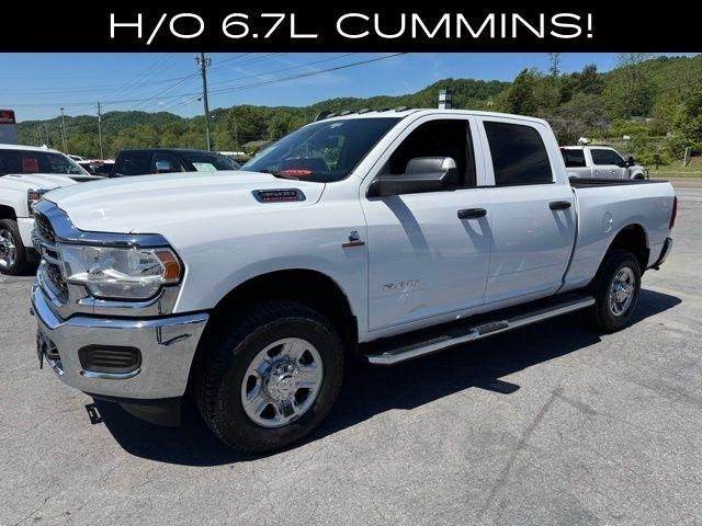 RAM 3500 Tradesman 4x4 Crew Cab 6'4" Box 2022