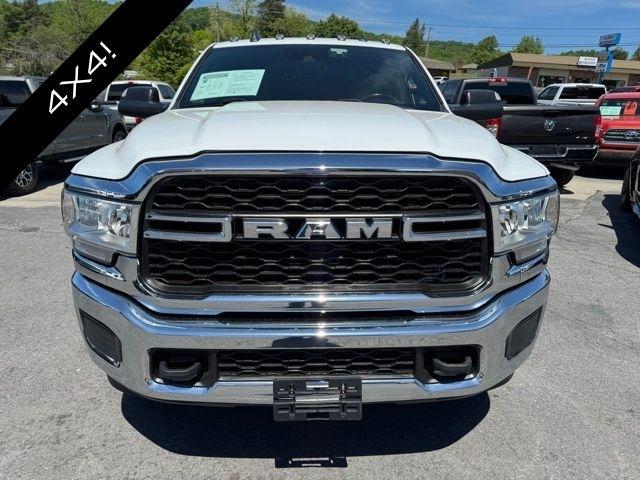 RAM 3500 Tradesman 4x4 Crew Cab 6'4" Box 2022