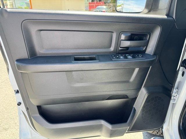 RAM 3500 Tradesman 4x4 Crew Cab 6'4" Box 2022