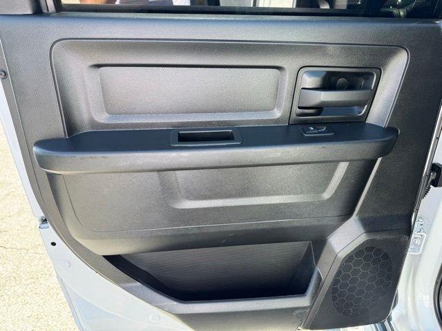 RAM 3500 Tradesman 4x4 Crew Cab 6'4" Box 2022