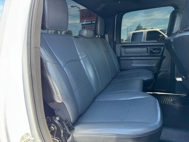 RAM 3500 Tradesman 4x4 Crew Cab 6'4" Box 2022