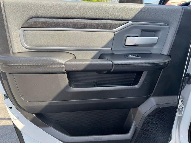 RAM 2500 Big Horn 4x4 Crew Cab 6'4" Box 2019