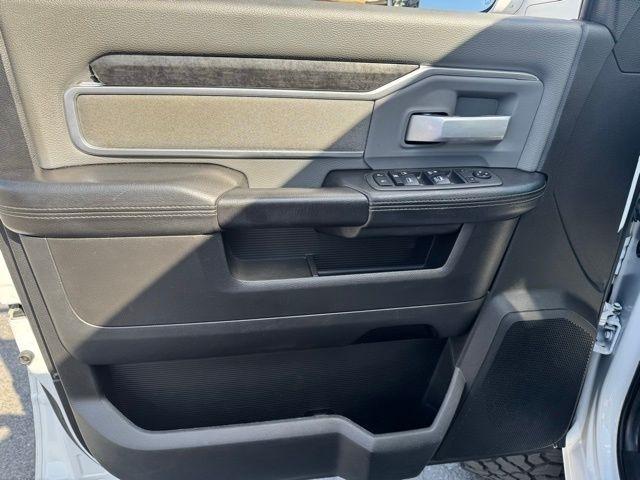 RAM 2500 Big Horn 4x4 Crew Cab 6'4" Box 2019