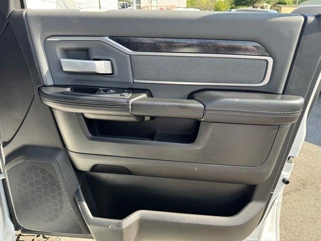 RAM 2500 Big Horn 4x4 Crew Cab 6'4" Box 2019