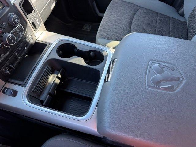 RAM 2500 Big Horn 4x4 Crew Cab 6'4" Box 2017