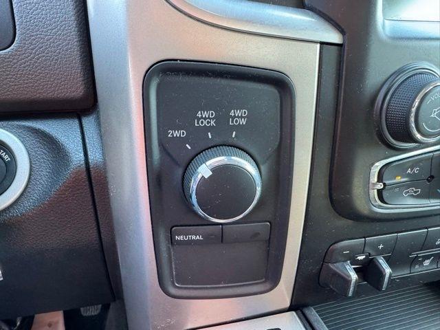 RAM 2500 Big Horn 4x4 Crew Cab 6'4" Box 2017