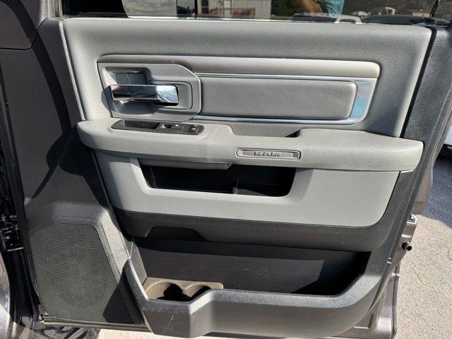 RAM 2500 4WD Mega Cab 160.5" Big Horn 2015