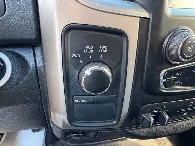 RAM 2500 4WD Mega Cab 160.5" Big Horn 2015