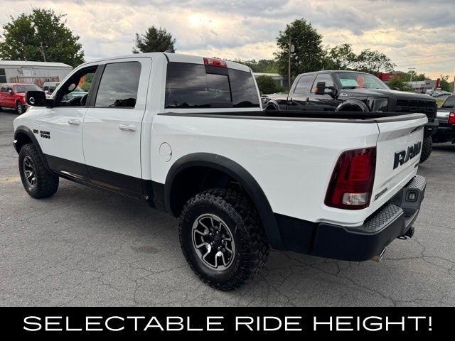 RAM 1500 4WD Crew Cab 140.5" Rebel 2016