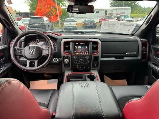 RAM 1500 4WD Crew Cab 140.5" Rebel 2016