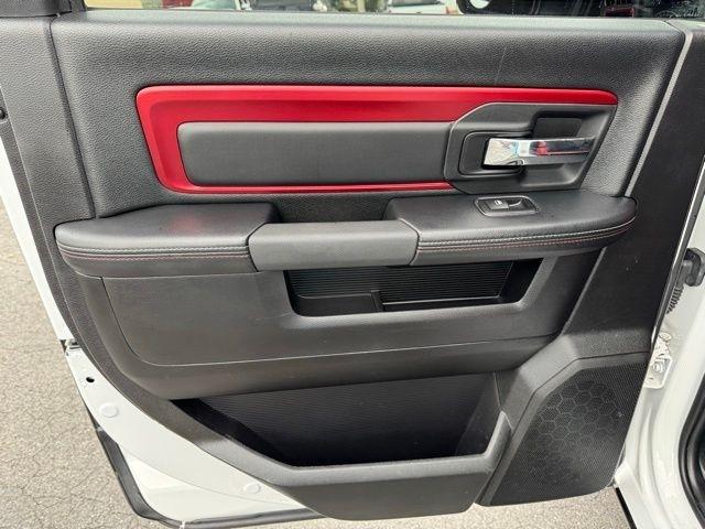 RAM 1500 4WD Crew Cab 140.5" Rebel 2016