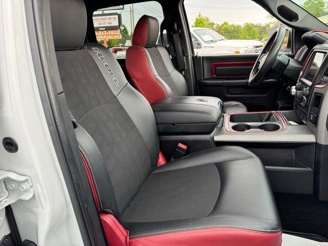 RAM 1500 4WD Crew Cab 140.5" Rebel 2016