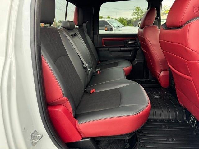 RAM 1500 4WD Crew Cab 140.5" Rebel 2016