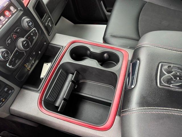 RAM 1500 4WD Crew Cab 140.5" Rebel 2016