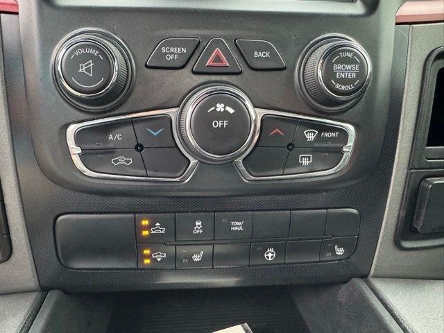 RAM 1500 4WD Crew Cab 140.5" Rebel 2016
