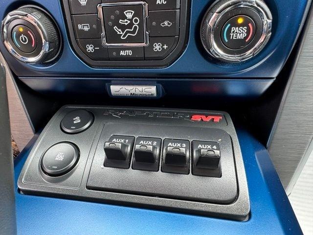 Ford F-150 4WD SuperCrew 145" SVT Raptor 2014
