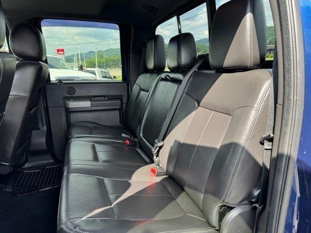 Ford Super Duty F-350 SRW 4WD Crew Cab 156" Lariat 2012