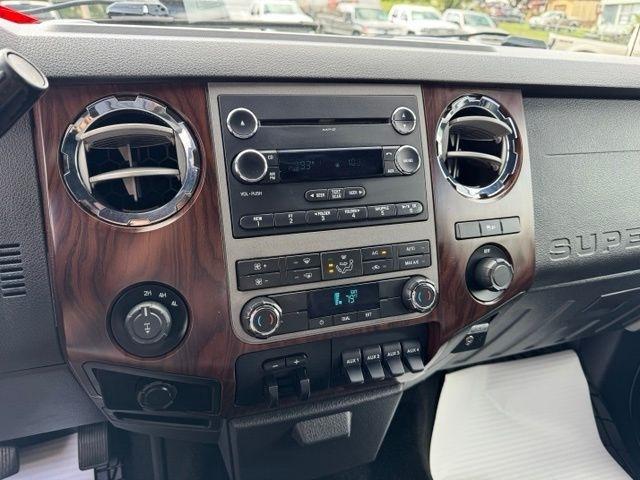 Ford Super Duty F-350 SRW 4WD Crew Cab 156" Lariat 2012