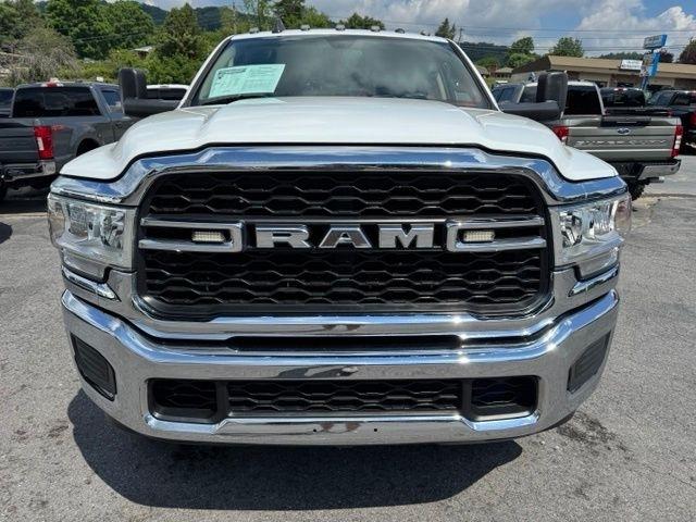 RAM 2500 Tradesman 4x4 Crew Cab 6'4" Box 2019