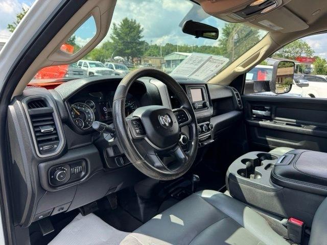 RAM 2500 Tradesman 4x4 Crew Cab 6'4" Box 2019
