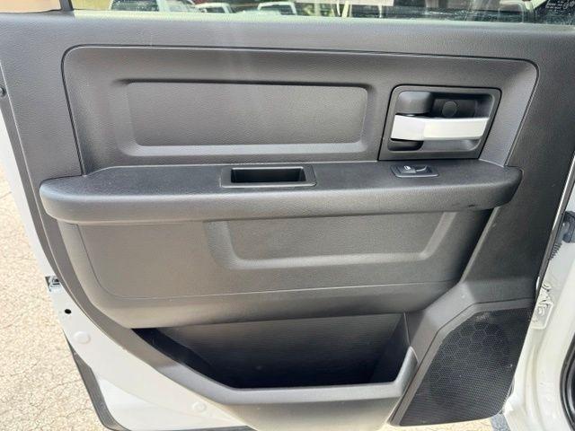 RAM 2500 Tradesman 4x4 Crew Cab 6'4" Box 2019