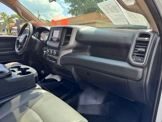 RAM 2500 Tradesman 4x4 Crew Cab 6'4" Box 2019