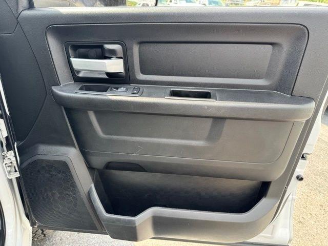 RAM 2500 Tradesman 4x4 Crew Cab 6'4" Box 2019