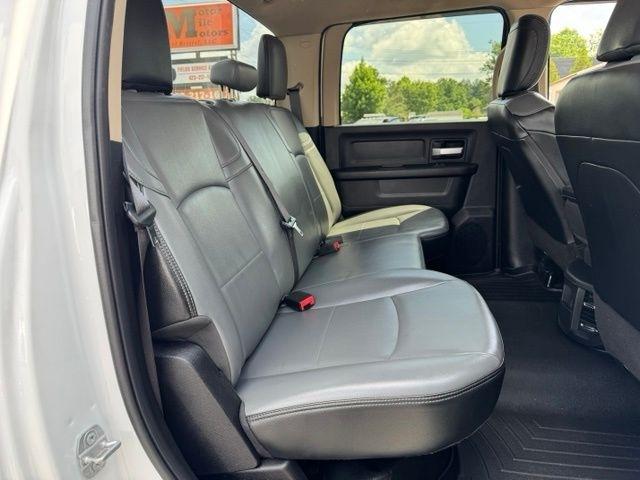 RAM 2500 Tradesman 4x4 Crew Cab 6'4" Box 2019