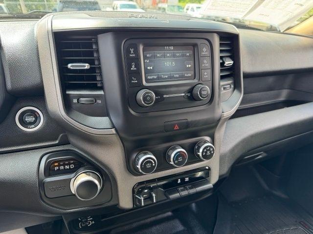 RAM 2500 Tradesman 4x4 Crew Cab 6'4" Box 2019