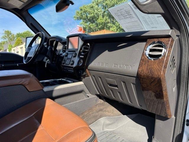 Ford Super Duty F-350 SRW 4WD Crew Cab 156" King Ranch 2016