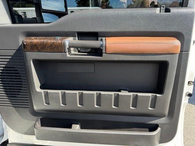 Ford Super Duty F-350 SRW 4WD Crew Cab 156" King Ranch 2016