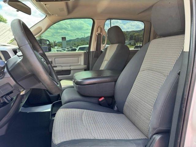 RAM 2500 4WD Mega Cab 160.5" SLT 2012