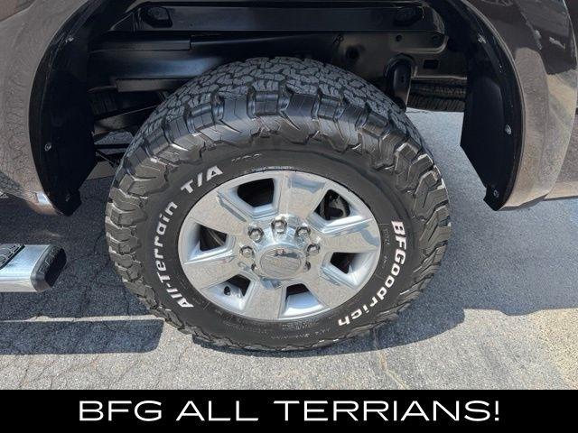 RAM 2500 Longhorn 4x4 Mega Cab 6'4" Box 2017